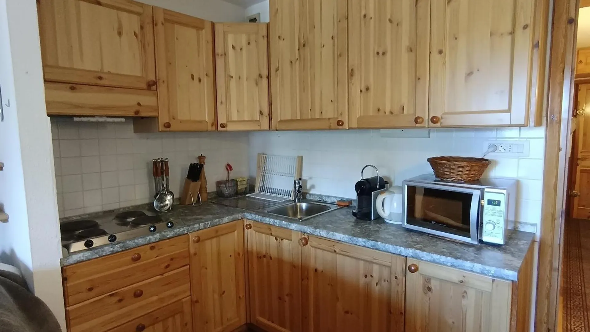 Studio Cosy Avec Terrasse, Jardin, Proche Pistes Et Commerces A Montgenevre - Fr-1-445-188 Apartment